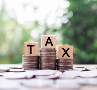 Item Illustration : International Tax Considerations for Acquiring Property in the UK (England and Northern Ireland)